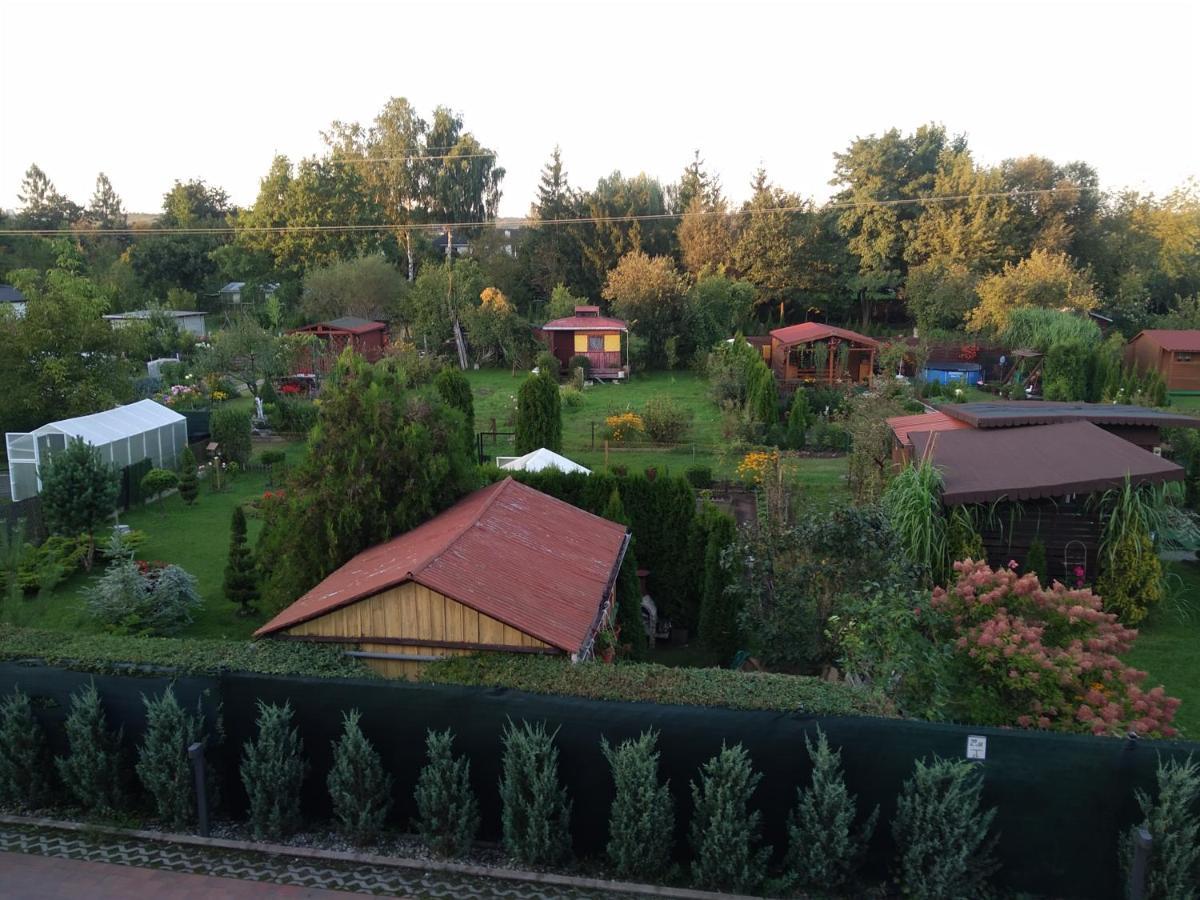 Radlinska Folwark Hostel Келце Екстериор снимка